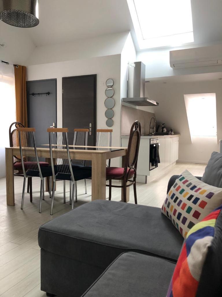 Deluxe Design - City Center Cosy Apartments Колмар Стая снимка